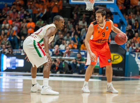 Valencia Basket suma sin brillo su quinta victoria en la pista del negado Charleroi