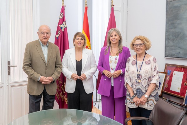CaixaBank y Fundación Cajamurcia apoyan con 15.000 euros a proyectos sociales de los Centros de Mayores de Cartagena