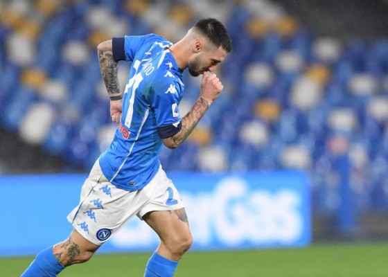 El Valencia se reúne con el agente de Politano en Marbella