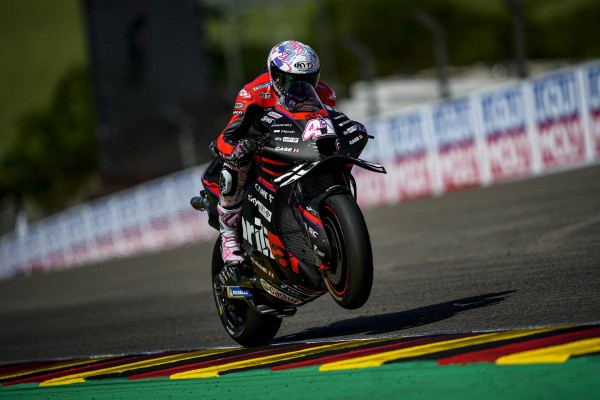 Aleix Espargaró saborea un cuarto puesto en el caos de Assen