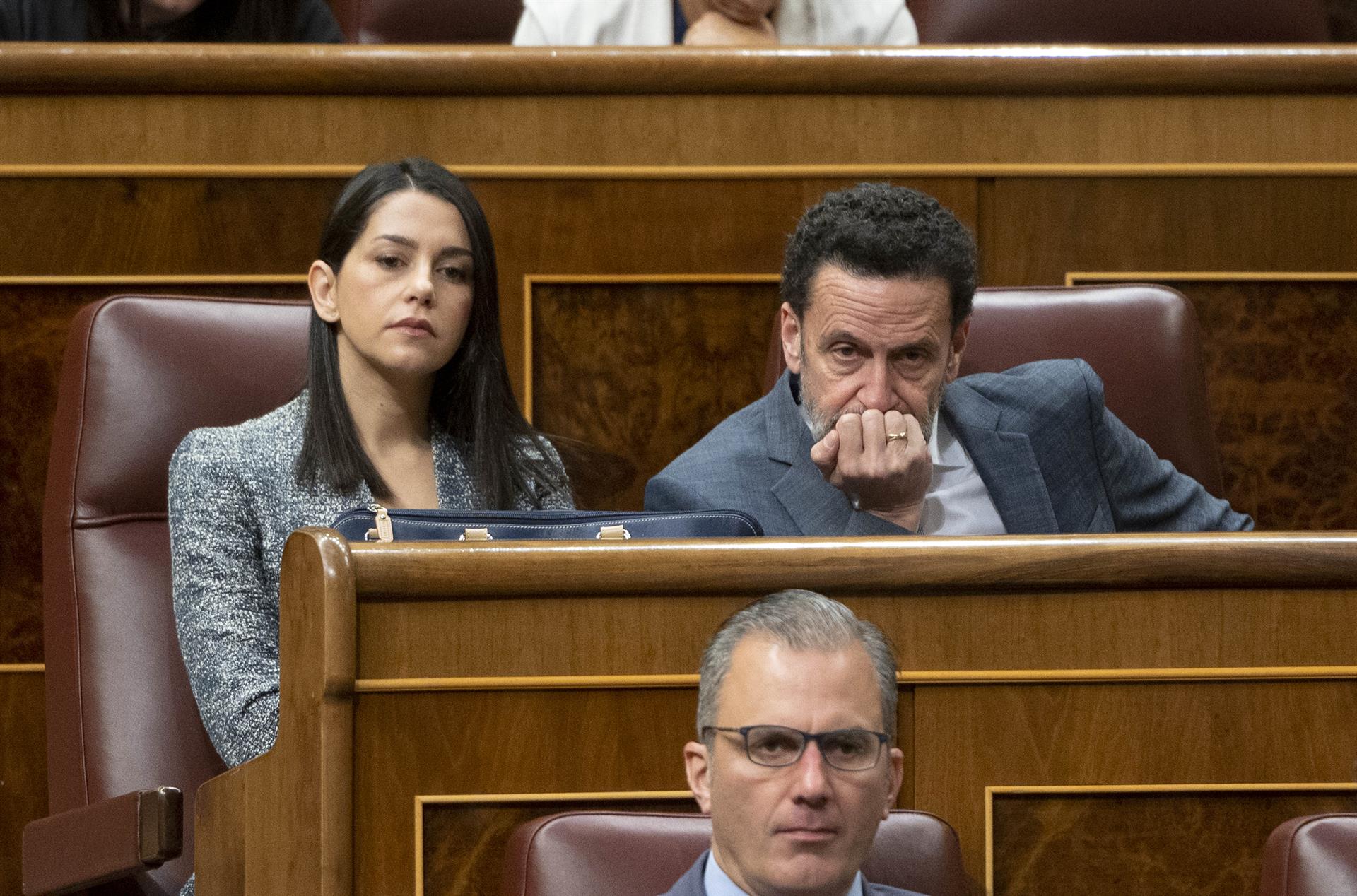 Ciudadanos se queda con un senador y tendrá que reestructurar su grupo parlamentario en el Senado