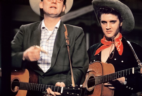 El hombre que observaba a Elvis