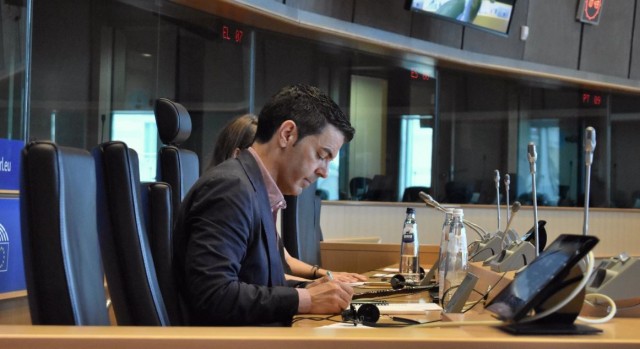 Ros denuncia en el Europarlamento que la Región sólo ofrece 30 euros al mes en la Beca Erasmus