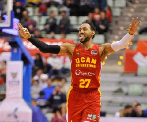 Sadiel Rojas renueva por una campaña con el UCAM CB, al que seguirá capitaneando