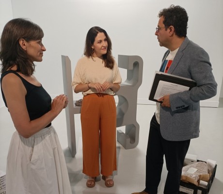 La artista Amanda Moreno propone un viaje en el Párraga a través de sus bio-historias materiales 