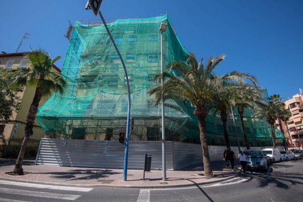 Vivienda evalúa subir costes en las obras de Miguel Hernández por inestabilidad y la crisis de precios 