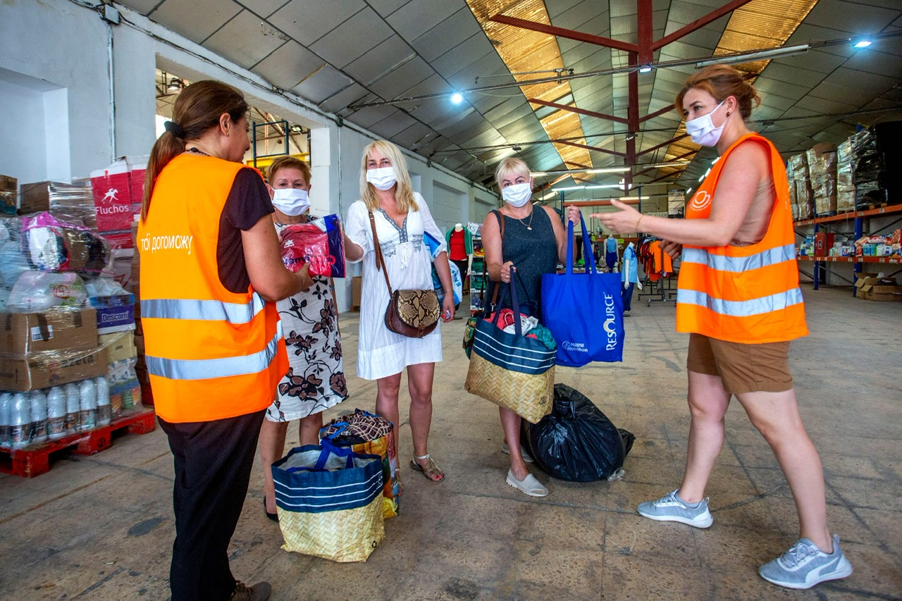 Los mercados municipales se solidarizan con los ucranianos acogidos en la comunitat