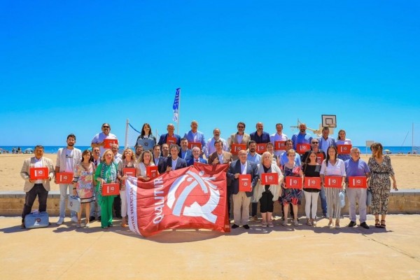 86 playas de 11 municipios de la provincia de Alicante obtienen la bandera Qualitur