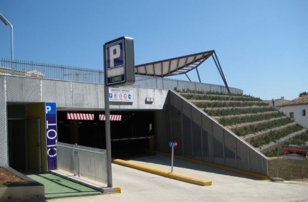 Aparcamientos Cádiz gestionará los accesos a los parkings subterráneos de Xàbia por 862.000 euros

