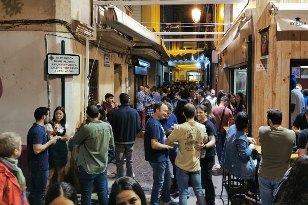 El PP presiona al Fadrell con las tascas de Castelló al pedir la declaración como zona gastronómica