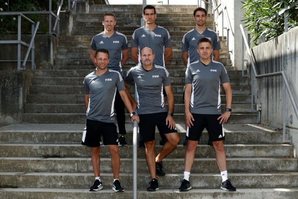 Los árbitros que participarán en el Mundial realizan el último curso de FIFA en las instalaciones de la RFEF