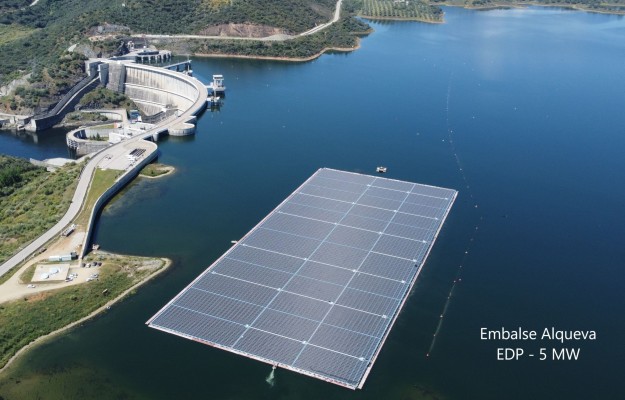 Isigenere pone su sistema de planta solar flotante en el embalse más grande de Europa Occidental 