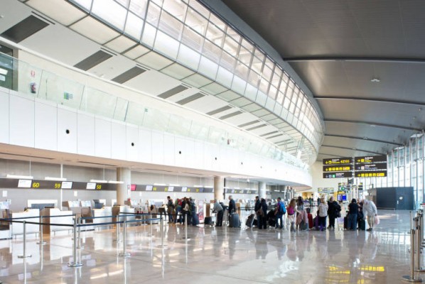 El aeropuerto de Valencia incrementa un 14,7% el número de viajeros hasta 5,79 millones en 2016