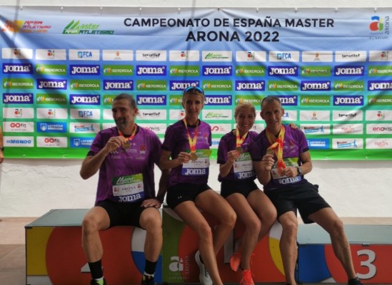 El Playas de Castellón arrasa en el nacional máster con 48 medallas