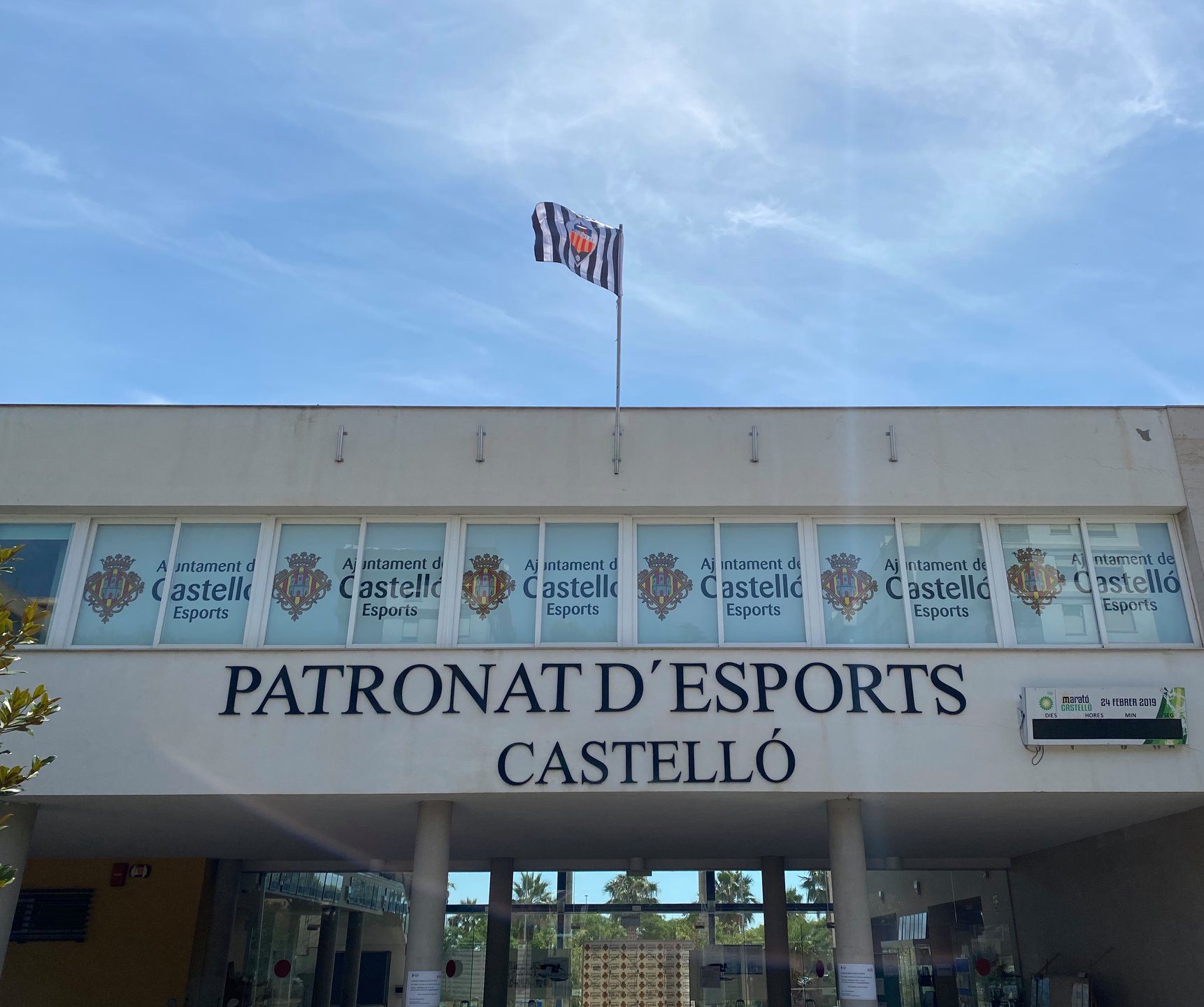 El Fadrell aclara que regularmente provee material a los celadores y socorristas del Patronat d'Esports