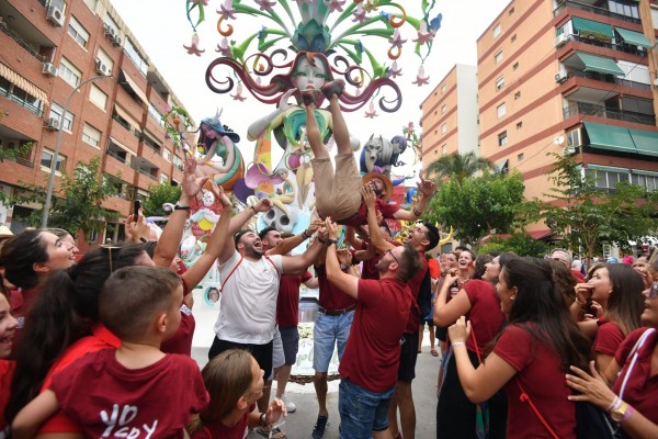 La hoguera de Florida-Portazgo se alza con el primer premio en categoría especial