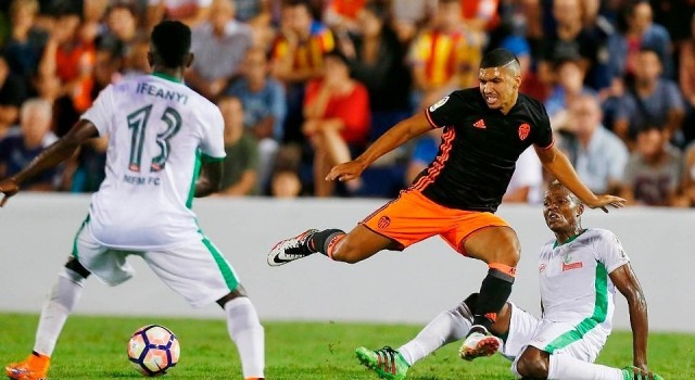 El Oporto insiste en Bakkali
