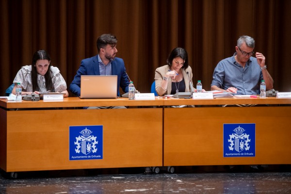 Orihuela suma otros dos asesores: ya son 17 y la factura asciende a 594.000 euros