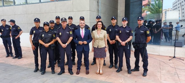 Benlloch recibe a los 10 agentes que formarán parte del cuerpo de la Policía Nacional de Vila-real