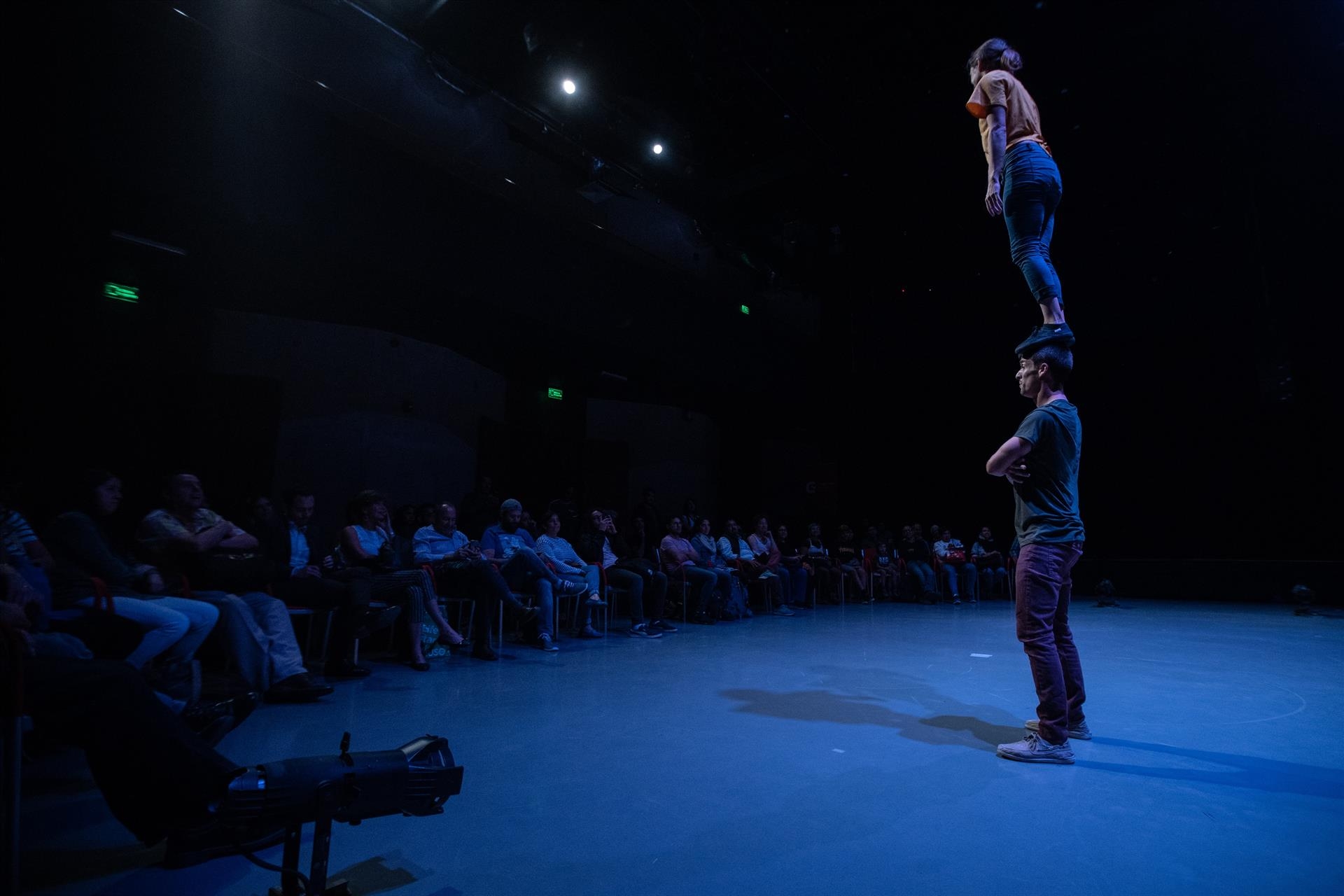 Cheste Inusual lleva artes escénicas experimentales a 