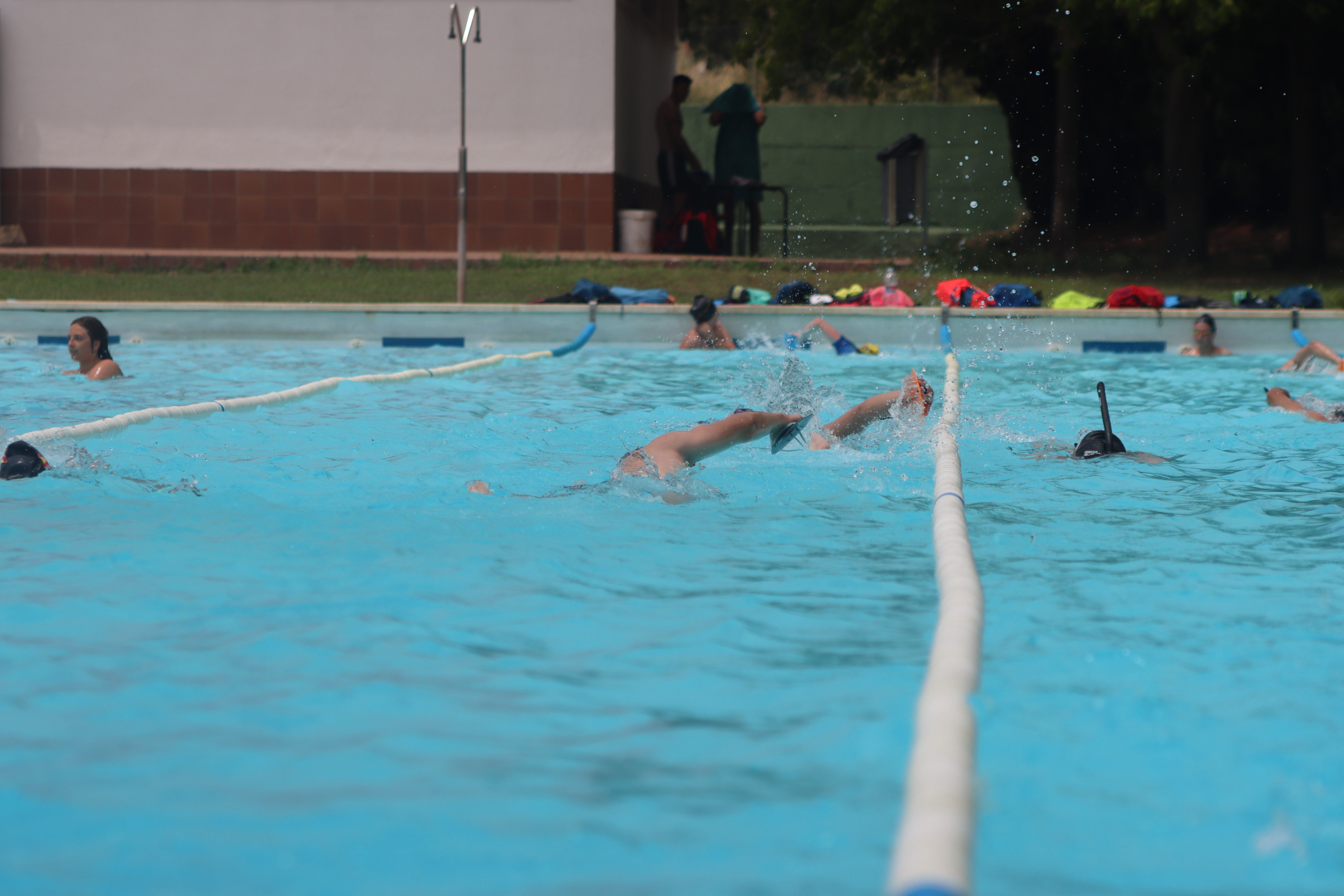 El Ayuntamiento de Onda abre al vecindario la piscina exterior y renueva la terraza