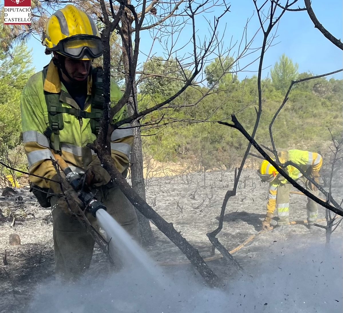 Continúan las tareas de extinción del incendio forestal de Caudiel, ya controlado