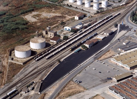 El Puerto y ADIF marcan las condiciones de la conexión ferroviaria en Escombreras con la RFIG