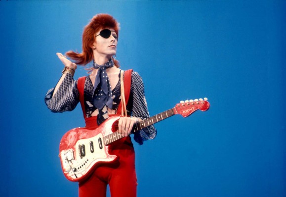 Buceando bajo los versos de Bowie: el filósofo Simon Critchley lanza sus claves