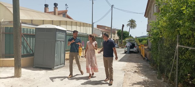 Carril Jacinto renueva su red de abastecimiento