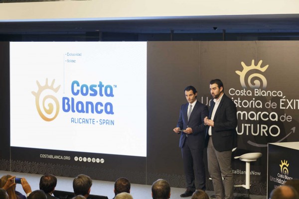 La Costa Blanca tiene nueva imagen: de azul a verde para incluir a los pueblos de interior