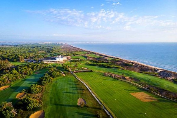 El Campeonato de Europa reúne a 144 golfistas de 42 países en El Saler