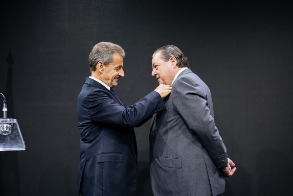 El empresario Vicente Boluda, reconocido en Francia con la Legión de Honor
