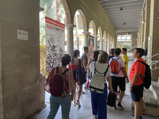 Los muros de la Escuela de Diseño de Castelló claman contra la crisis climática 