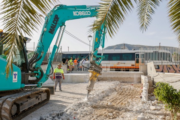 Comienzan las obras de mejora en el entorno del apeadero del Tram de l'Albir