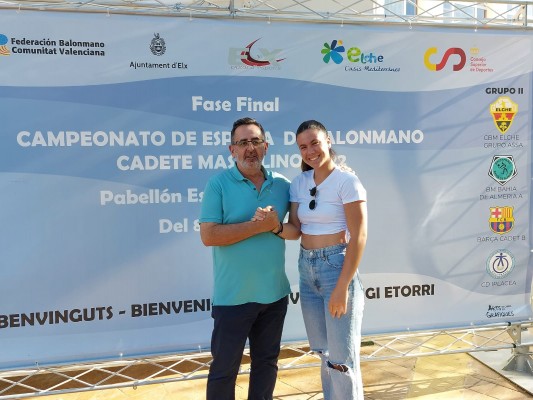 Ángela Rodríguez seguirá una temporada más en el Balonmano Elche 