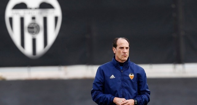 Anil Murthy le comunica a Voro que hay presupuesto para cuatro fichajes
