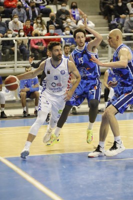 El lituano Matulionis renueva dos temporadas por el HLA Alicante
