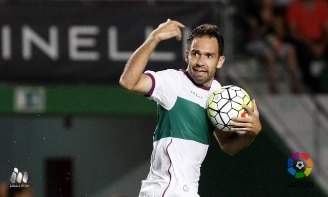 El Hércules se refuerza con la incorporación del centrocampista Lolo 