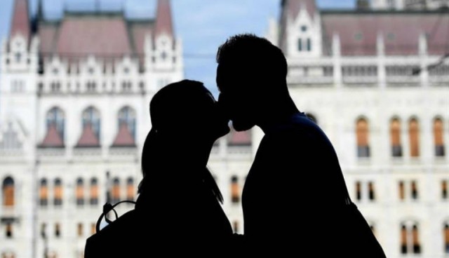 Citan como imputados a dos altos cargos del Gobierno valenciano por promover el sexdopaje
