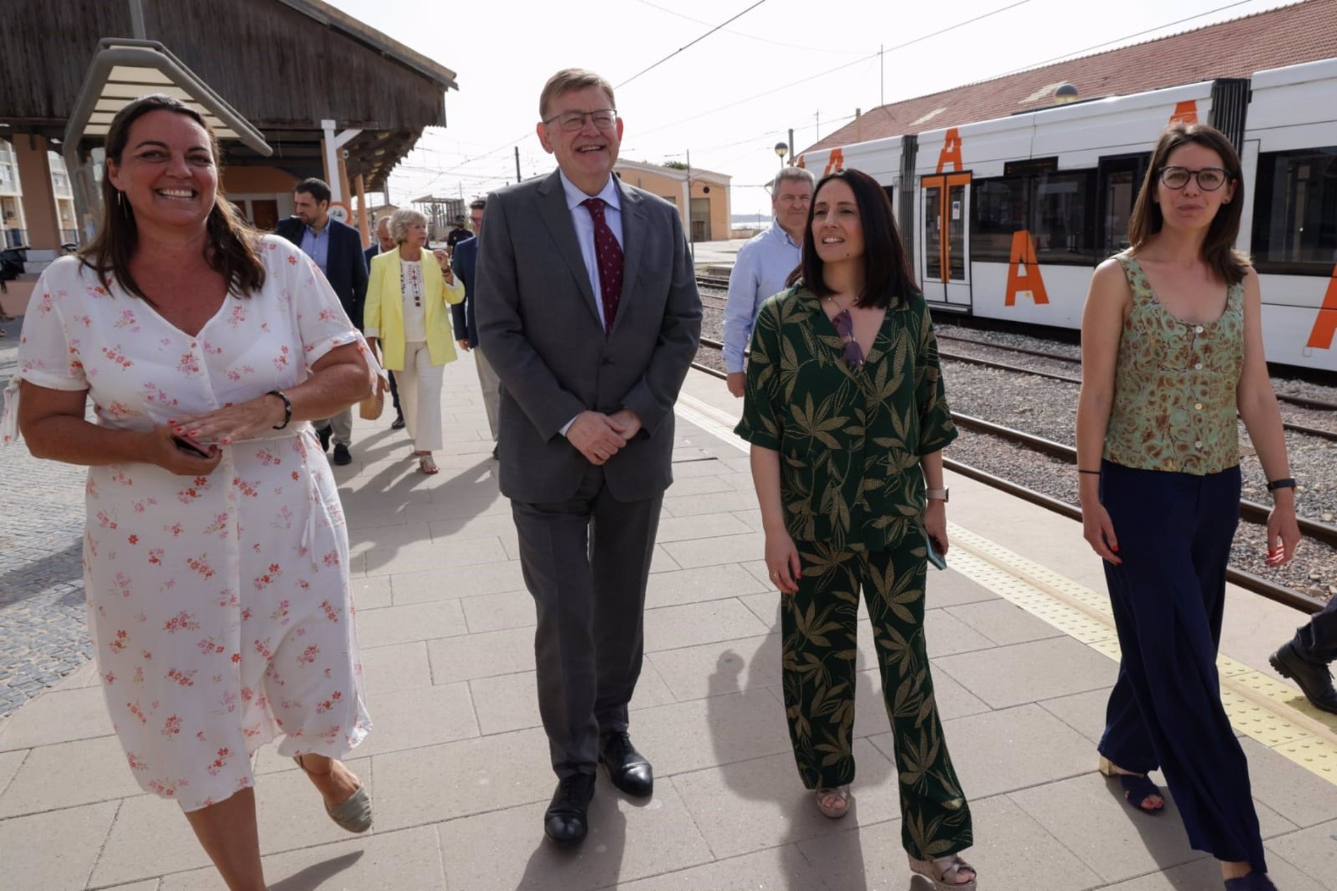 FGV reducirá las tarifas en el Tram de Alicante al 50% a partir del 17 de junio y creará tres zonas 