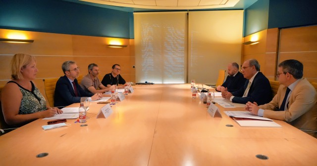El Consell renueva el millón de euros a Ascer para impulsar la modernización y formación del azulejo