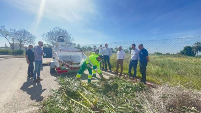 El servicio 'puerta a puerta' de restos de poda en las pedanías de Elche recoge 40 toneladas en un mes