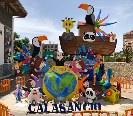 La hoguera del instituto Calasancio gana el primer premio del concurso 'Fogueres escolars'

