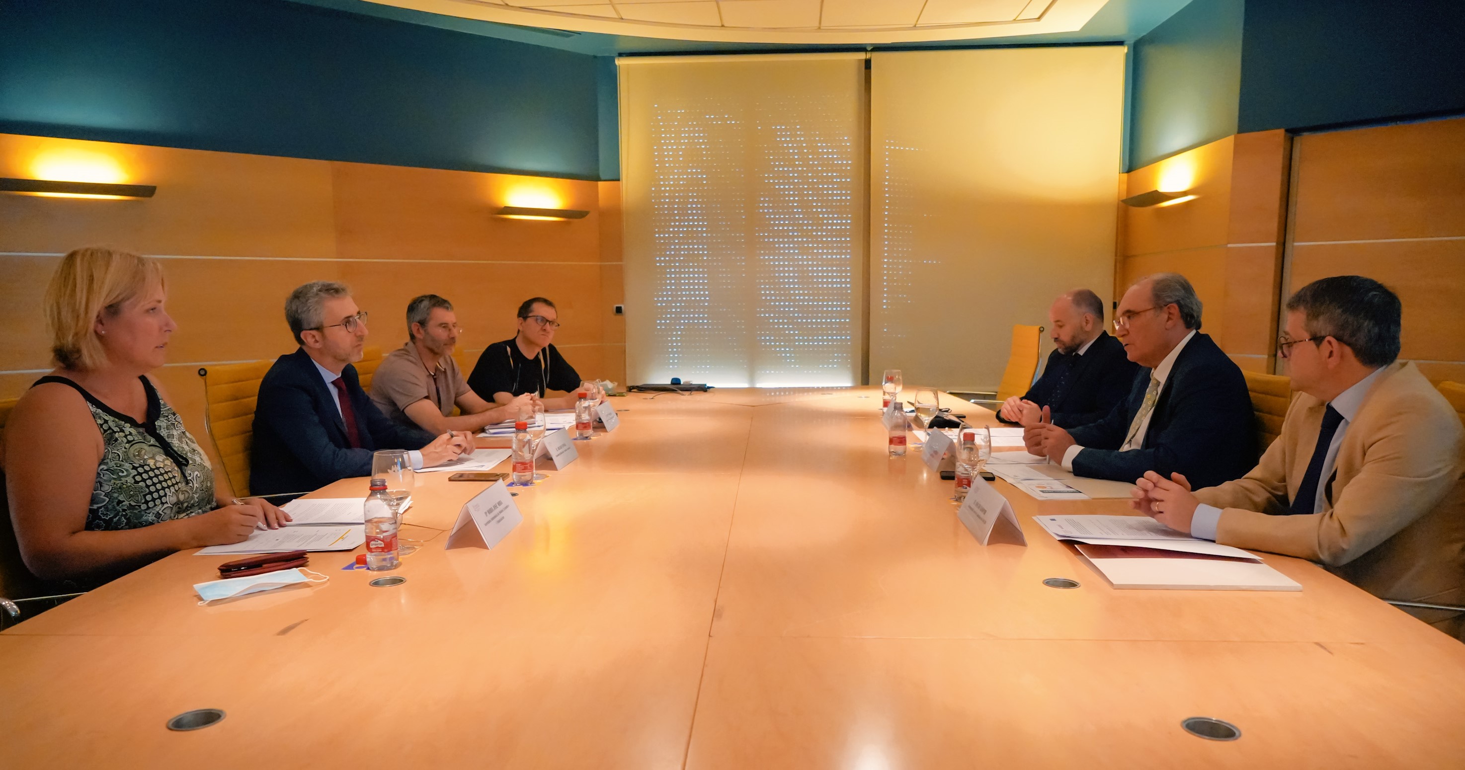 El Consell renueva el millón de euros a Ascer para impulsar la modernización y formación del azulejo