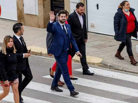 El lío de Loriguilla: la moción de censura que sí se vota, el recurso a tres juzgados y la multa al alcalde