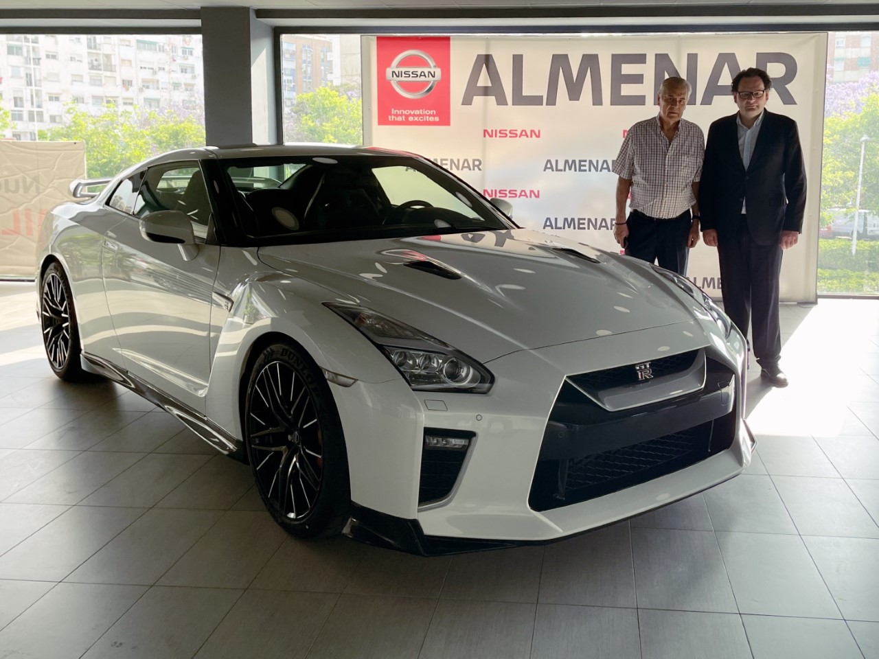 Nissan Almenar adquiere el último Nissan GT-R destinado a España