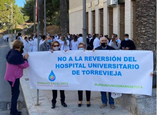 La plataforma 'Sanidad Excelente' pide al Gobierno que intervenga el Hospital de Torrevieja 