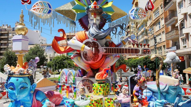 Turisme lanza una campaña de difusión 'online' para promocionar la fiesta de Fogueres