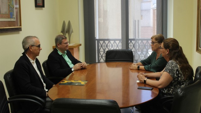 La alcaldesa de Burriana se reúne con la CEV para explorar futuras vías de colaboración