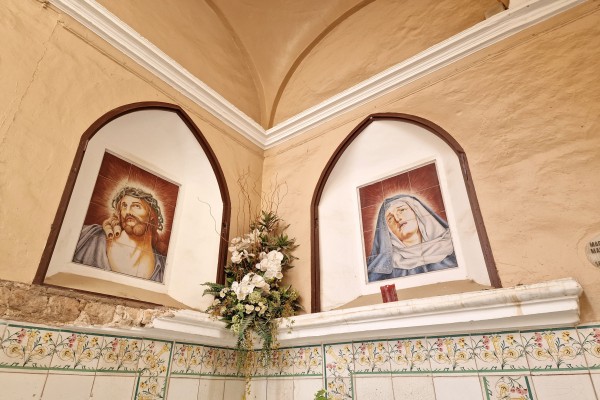El callejón del Ecce Homo, una parada turística en estado de deterioro
